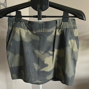 Columbia Women's Pleasant Creek Skort Omni-shield Stone Green Spotted Camo